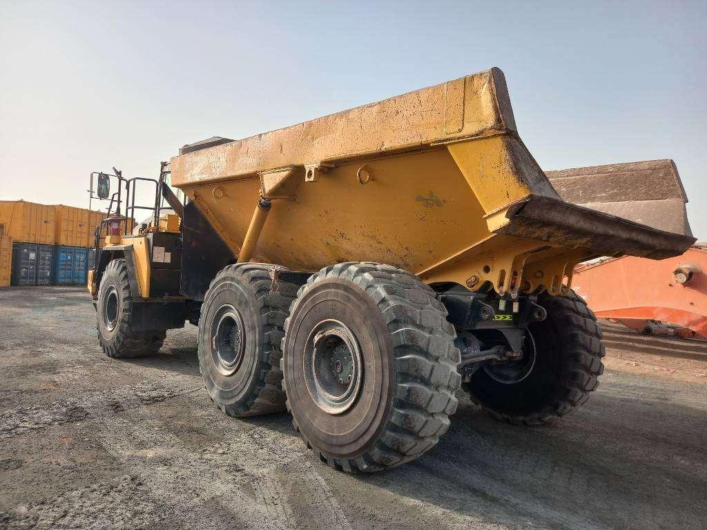 Komatsu HM400-3R (4 units available for sale in Abu Dhabi) Foto 6
