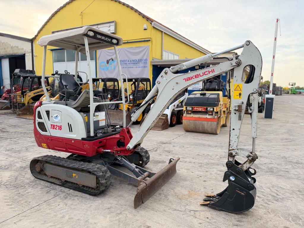 Takeuchi TB216 Foto 2