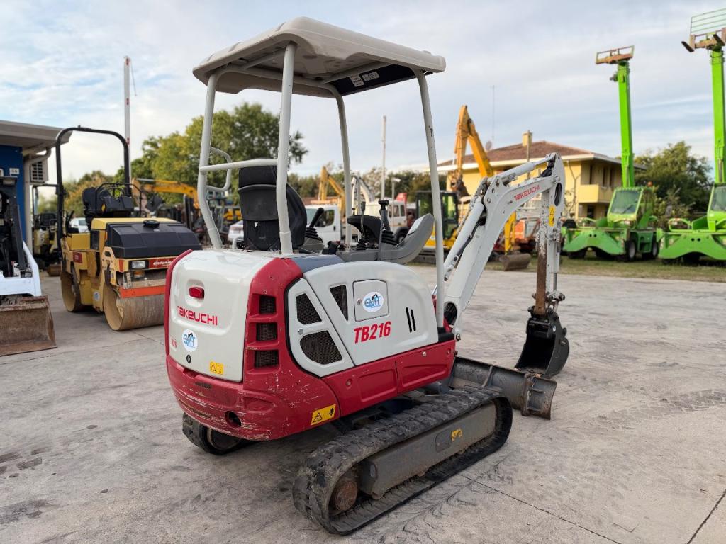 Takeuchi TB216 Foto 3