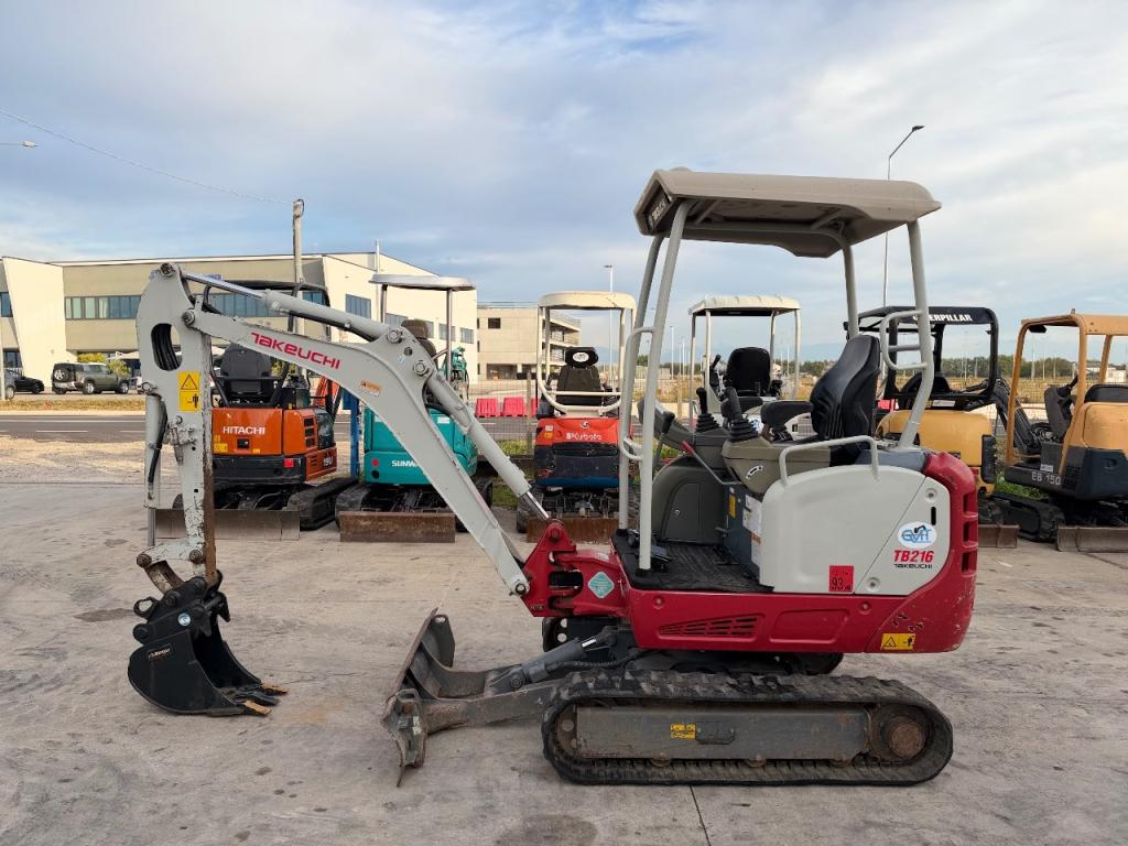 Takeuchi TB216 Foto 5