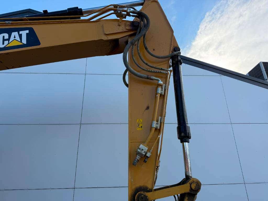 Caterpillar 323 - Next Gen - Hammer Lines / Quick Coupler Foto 16