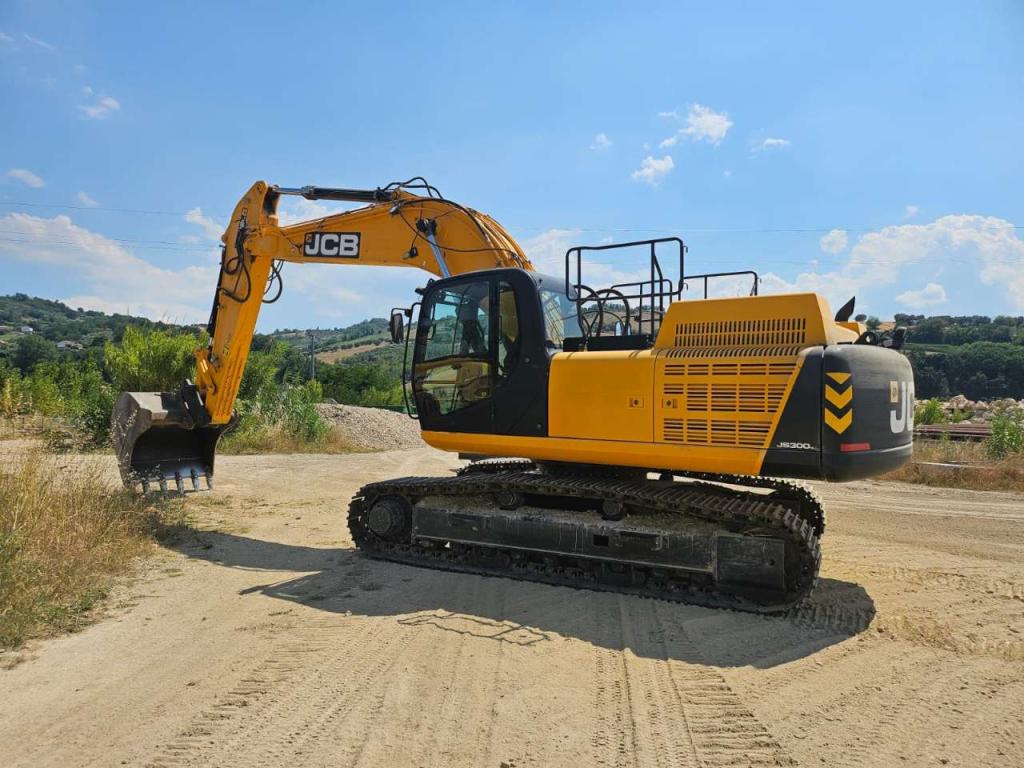 JCB JS 300 Foto 2