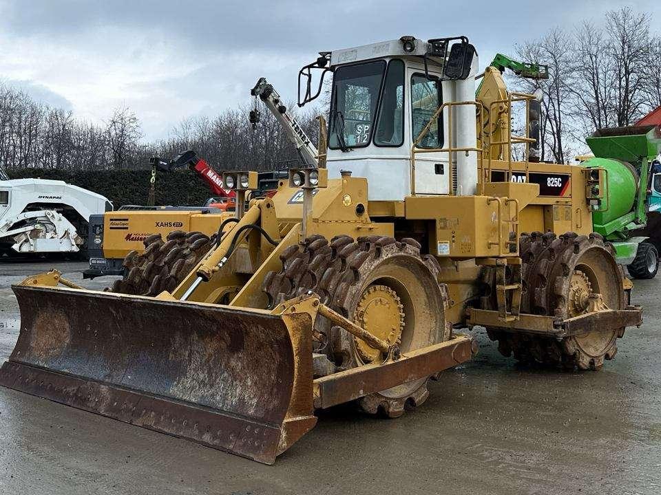 Caterpillar 825C Foto 1