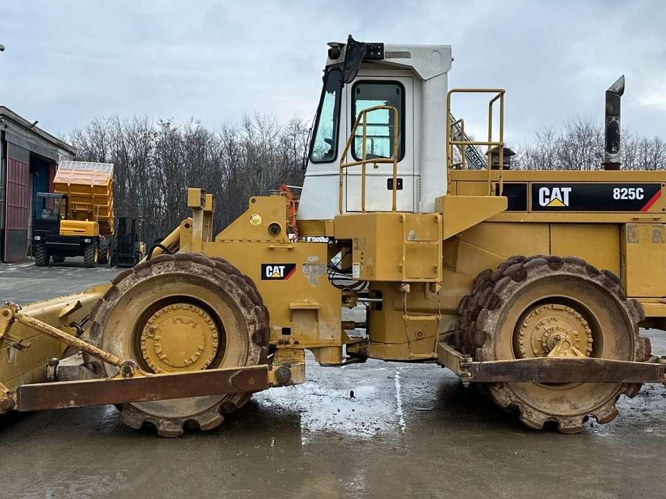 Caterpillar 825C Foto 2