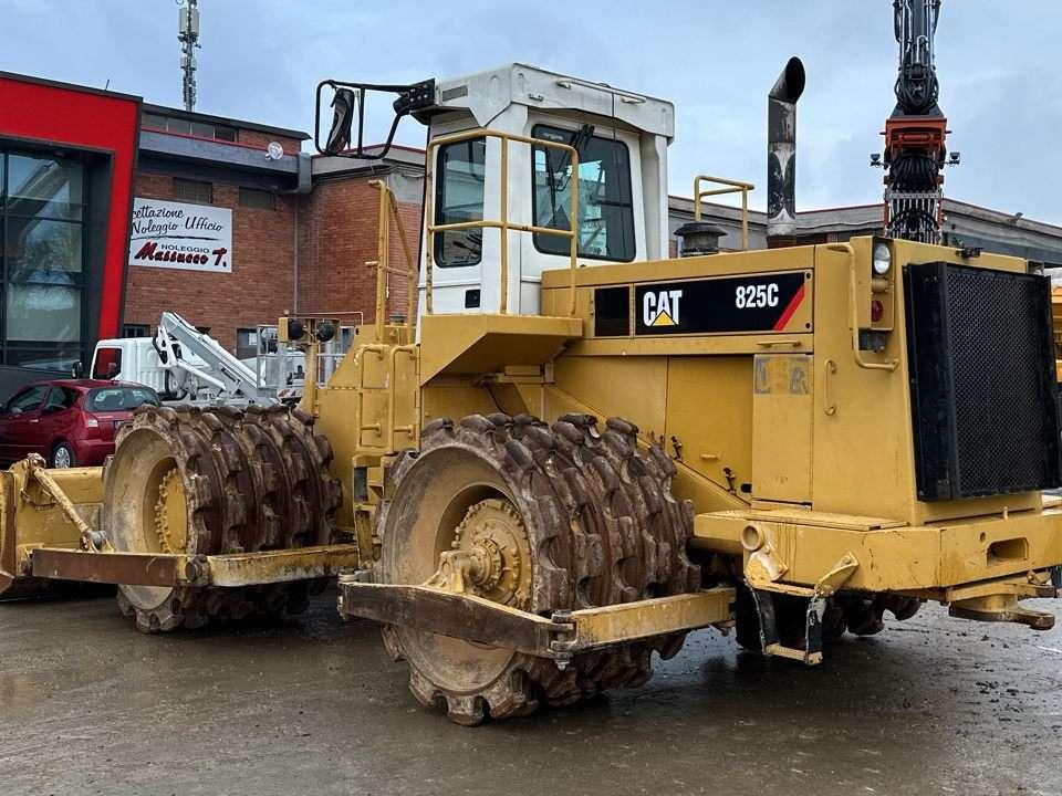Caterpillar 825C Foto 3