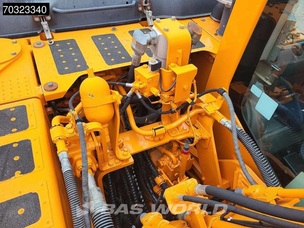 Komatsu PC240 LC-10 Foto 21