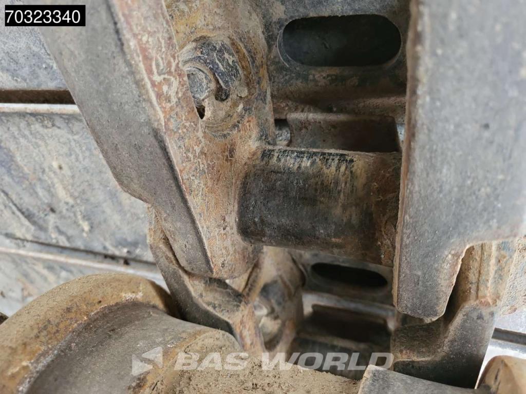 Komatsu PC240 LC-10 Foto 28