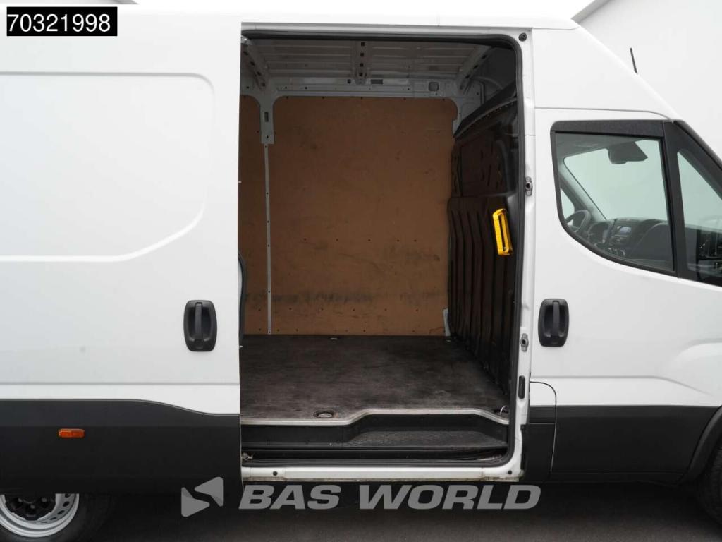 Iveco Daily 35S14 L2H2 Airco Cruise 3,5t Trekgewicht Euro6 L2 Airco Cruise control Foto 9