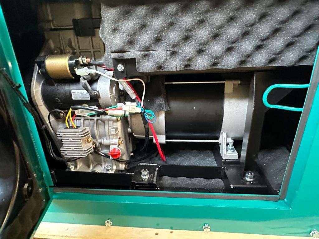 Giga Power PLD12000SE 10 kVA silent generator Foto 7