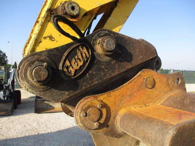 New Holland E245B Foto 9