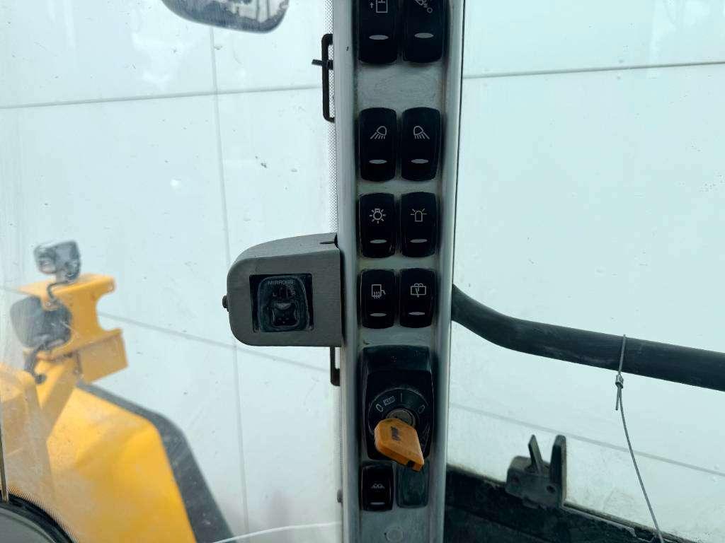 Volvo L150H - High-tip Bucket / Backup Camera Foto 11