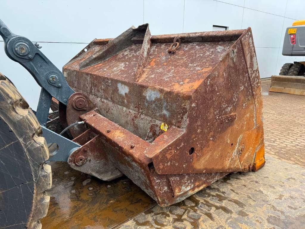 Volvo L150H - High-tip Bucket / Backup Camera Foto 17