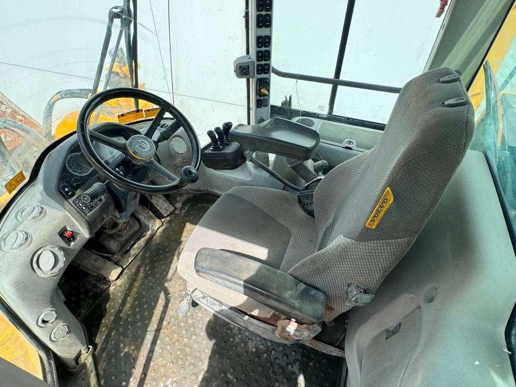 Volvo L150H - High-tip Bucket / Backup Camera Foto 8