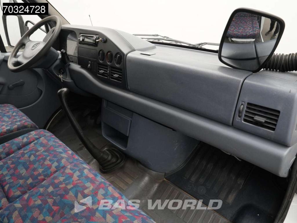 Mercedes-Benz Sprinter 412 D Dubbellucht Paardenwagen Horsetruck Pferdenwagen Foto 18