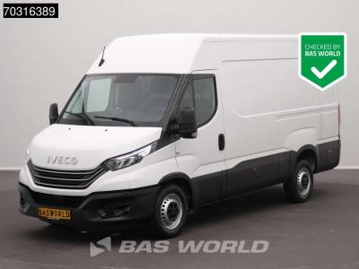 Iveco Daily 35S18 3.0L Automaat 180PK L2H2 3,5t Trekhaak LED Airco Navi Cruise Camera Euro6 L2 A/C Towbar in vendita da BAS World B.V.