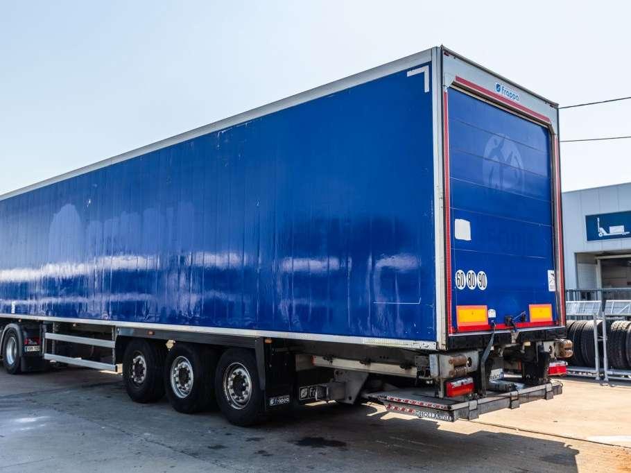 Lecitrailer CARRIER 1950 MT+DHOLLANDIA 3 T. Foto 3