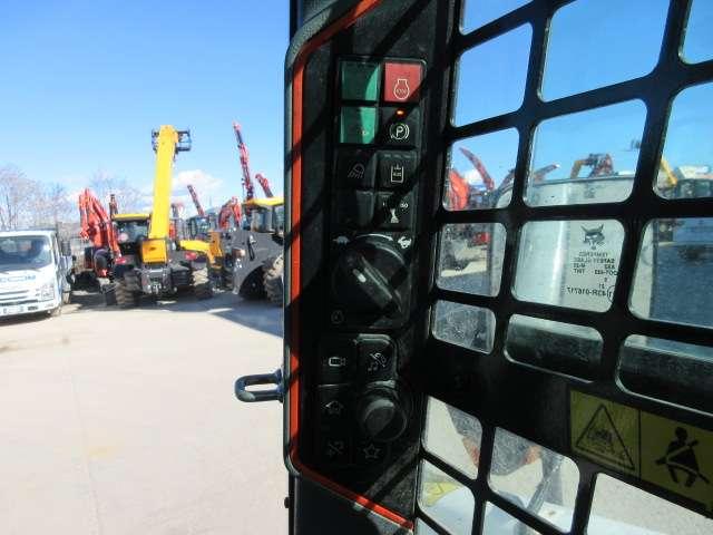 Bobcat T76 HF Foto 17