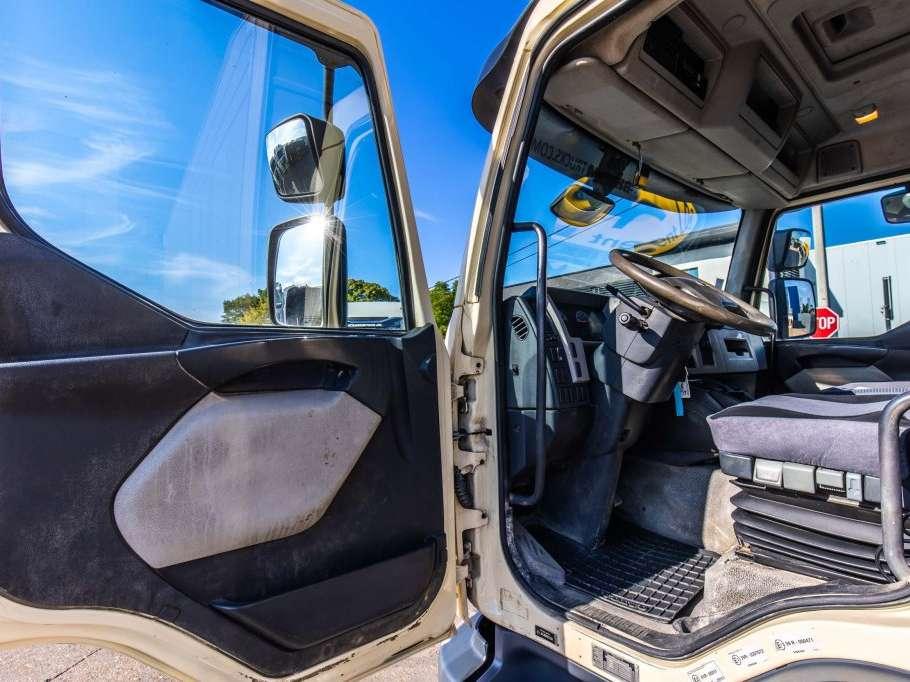 Volvo FL 250+DHOLLANDIA 2T. Foto 17