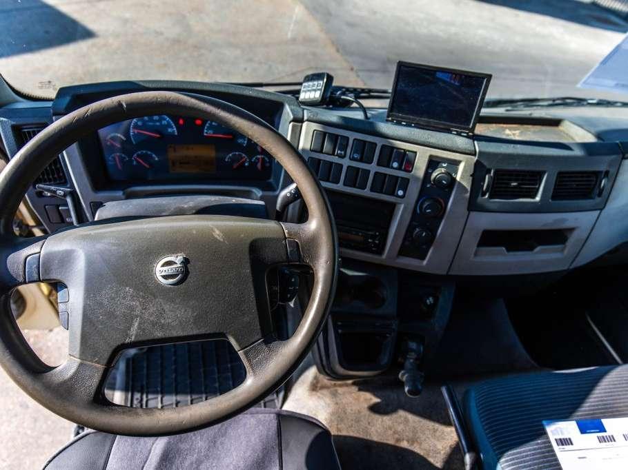 Volvo FL 250+DHOLLANDIA 2T. Foto 18