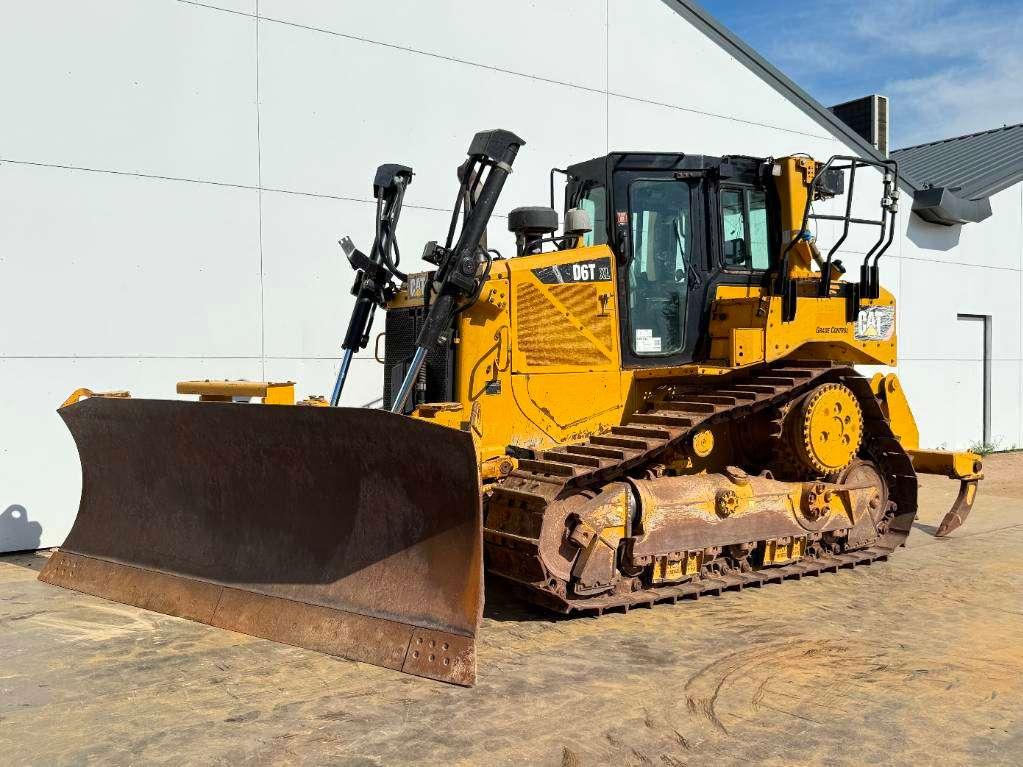Caterpillar D6T XL - 3 Tine Ripper / 6 Way Blade / Camera Foto 1