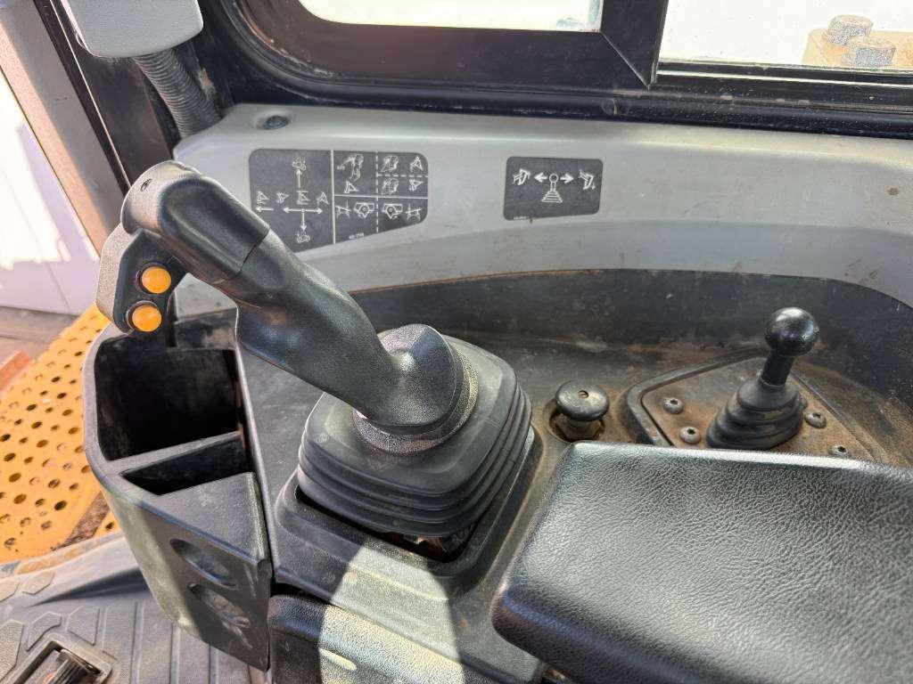 Caterpillar D6T XL - 3 Tine Ripper / 6 Way Blade / Camera Foto 12