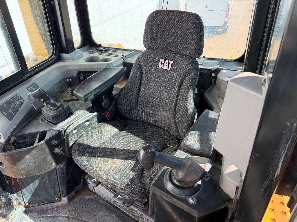 Caterpillar D6T XL - 3 Tine Ripper / 6 Way Blade / Camera Foto 8