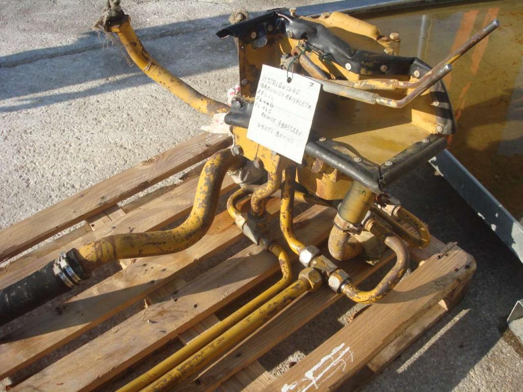 Distributore idraulico per Fiat Allis FD14, FL14D, FL14C Foto 3