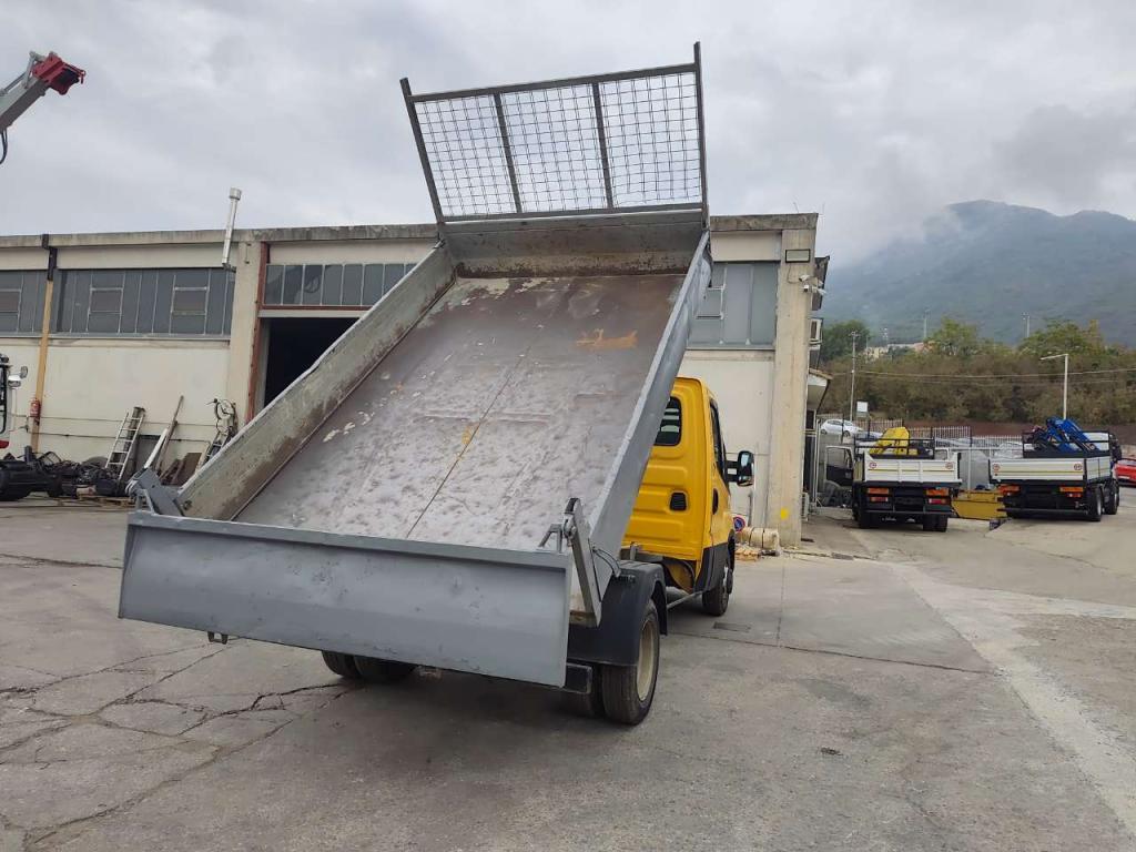 Iveco DAILY 35-130 Foto 29