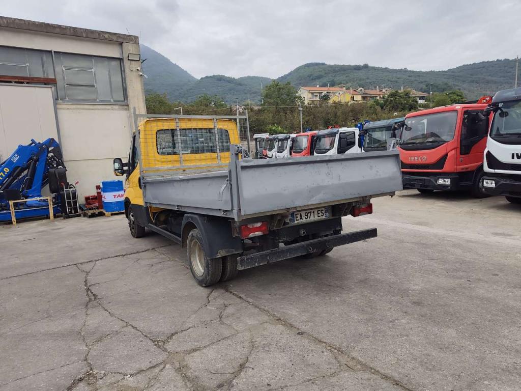 Iveco DAILY 35-130 Foto 3