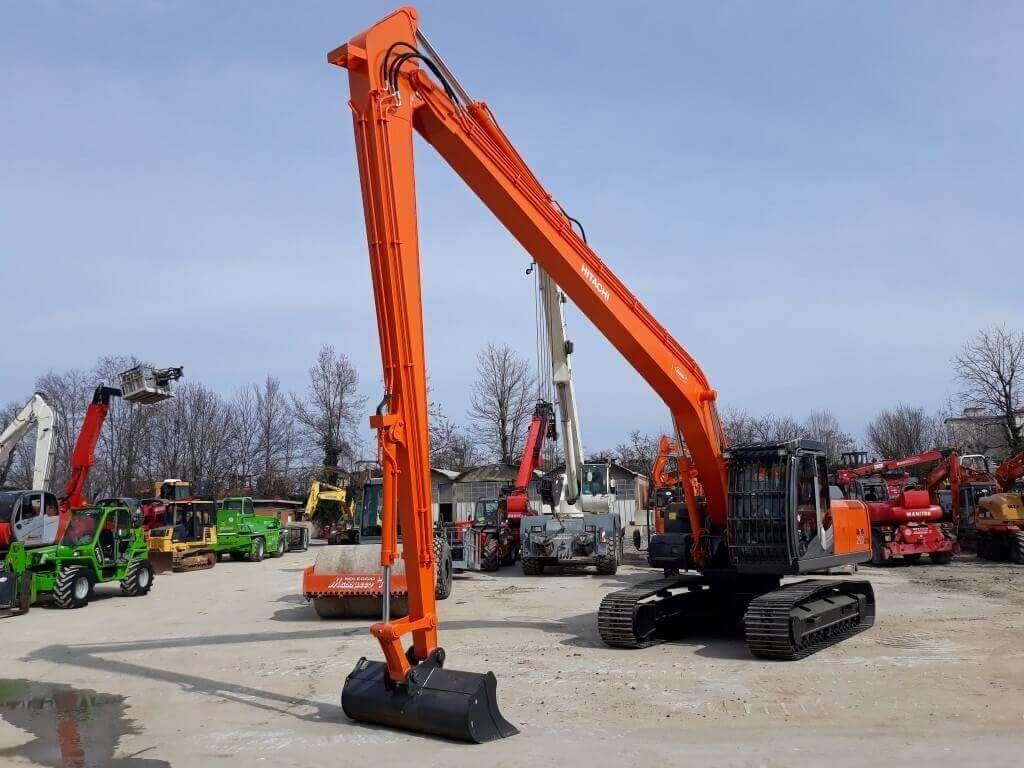 Hitachi ZX250LCN -3 SLF Foto 1