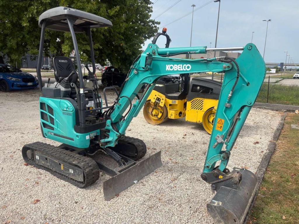 Kobelco SK17SR-3 Foto 2