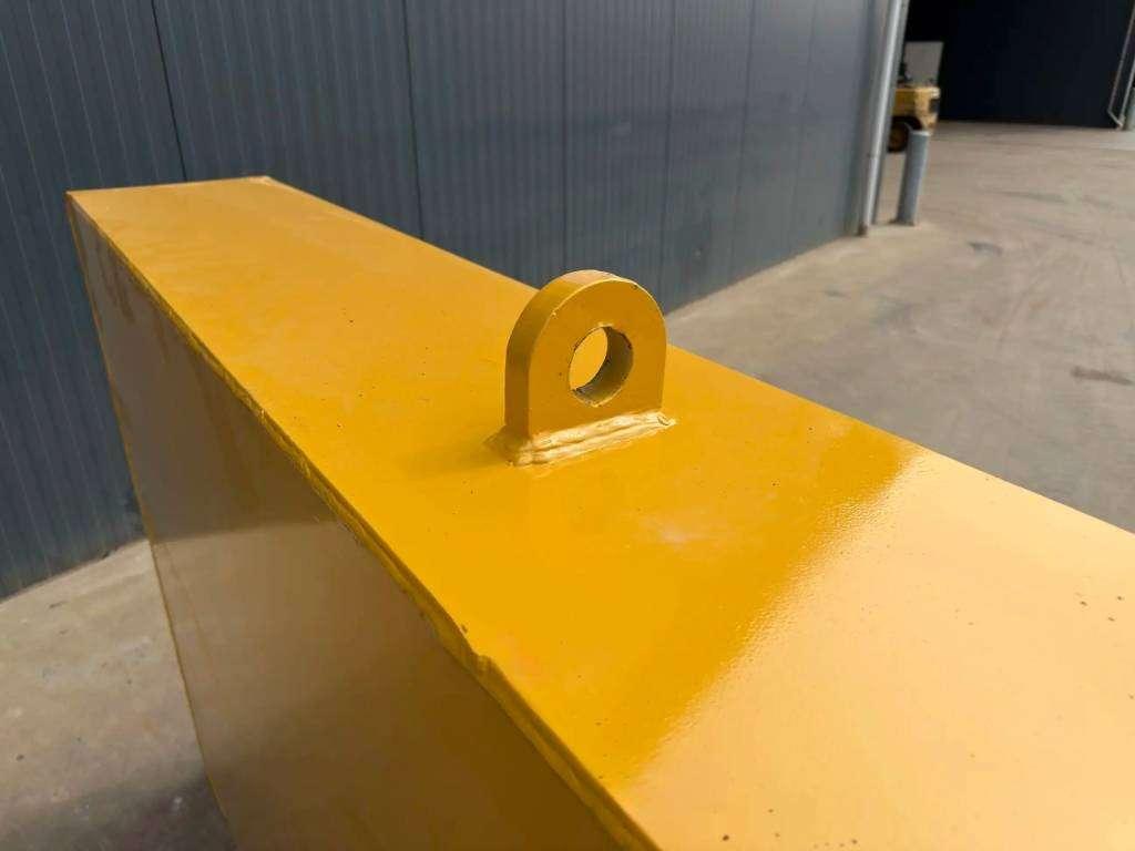 Caterpillar 345C additional 4 ton counter weight Foto 4