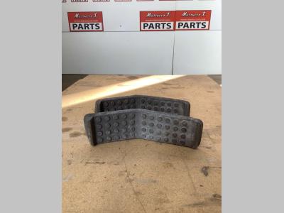 Supporti pedana per Hitachi ZX160LC in vendita da Massucco T. Srl Area Ricambi