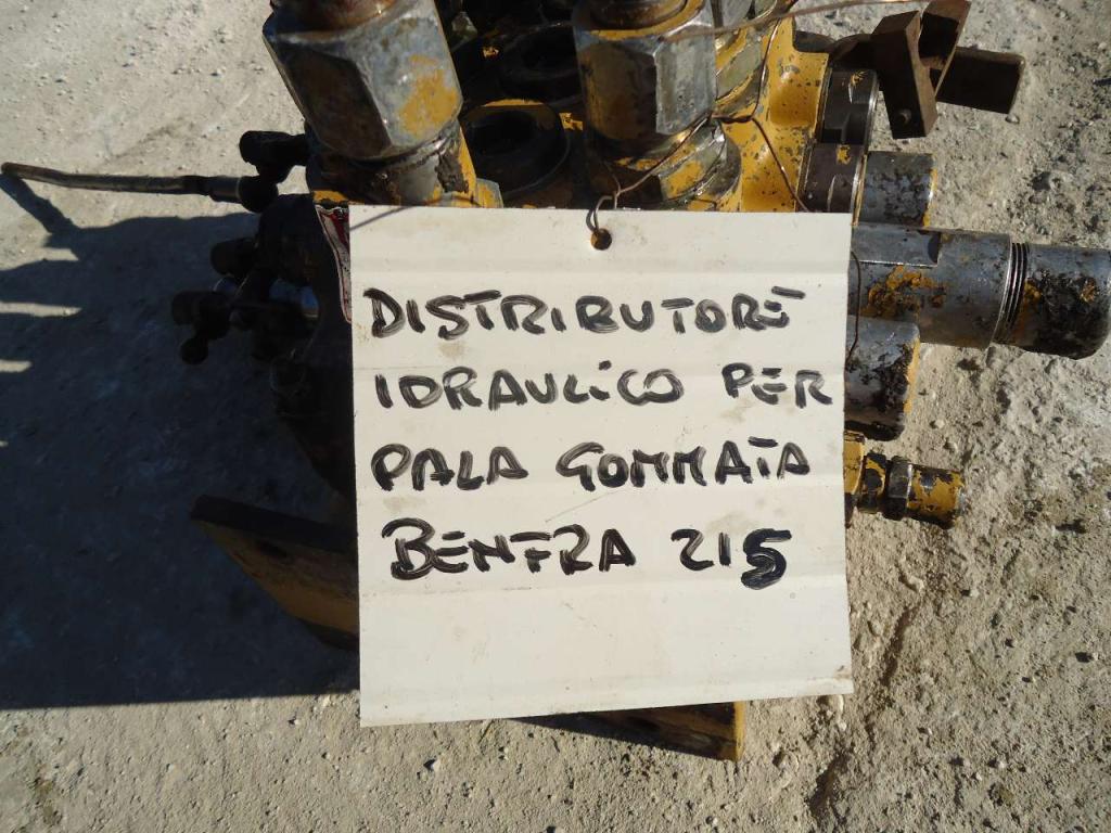 Distributore idraulico per Benfra 215 Foto 5