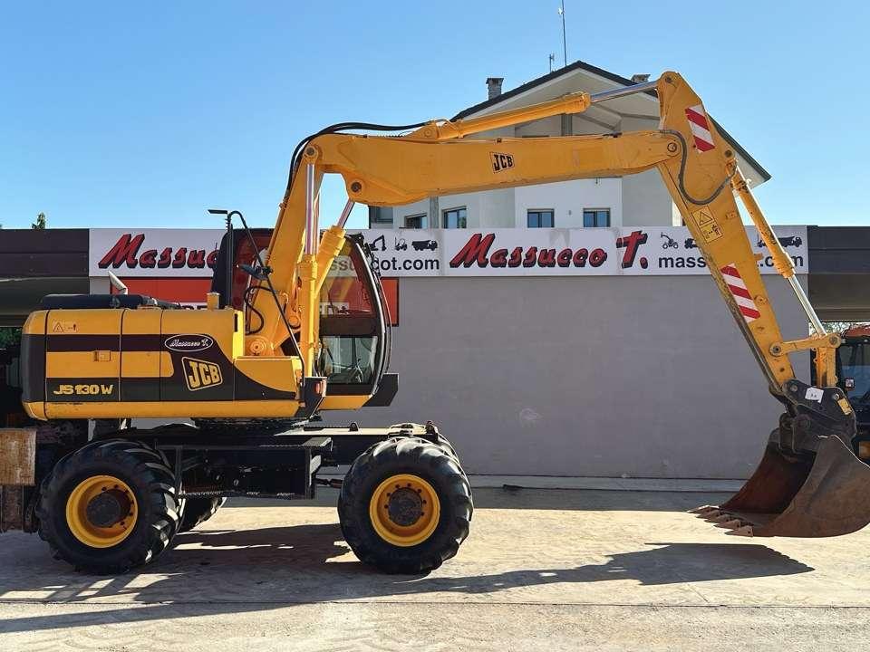 JCB JS130W 4x4 Foto 21