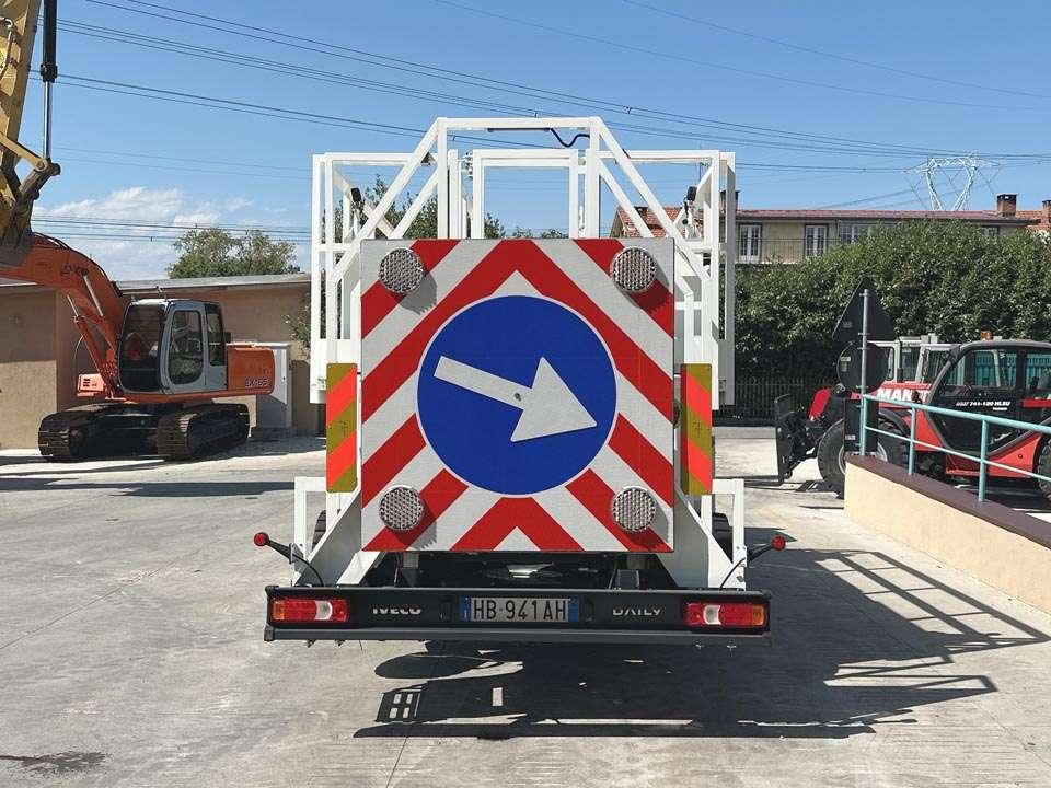 Iveco DAILY 70-180 TUNLIFT 737-500 4x2 Foto 27