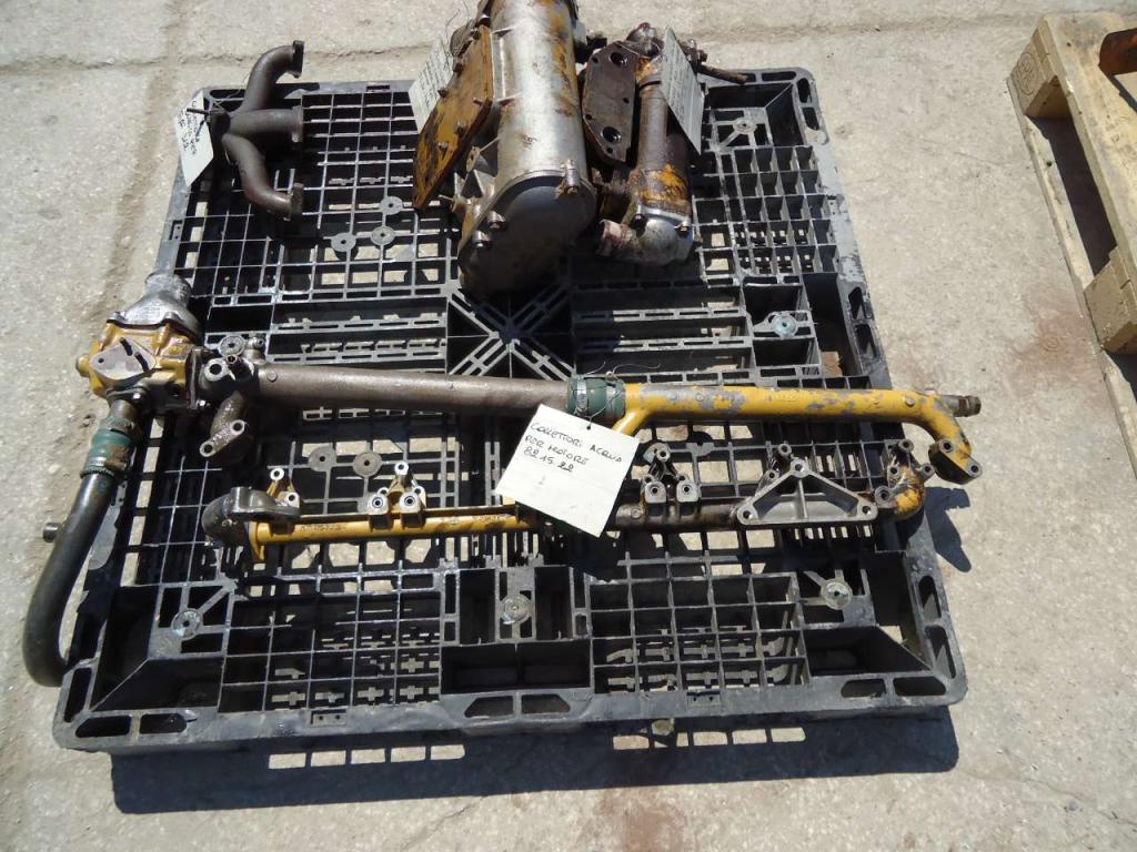 Tubazioni acqua raffreddamento motore per Motore 8215.22 Foto 2