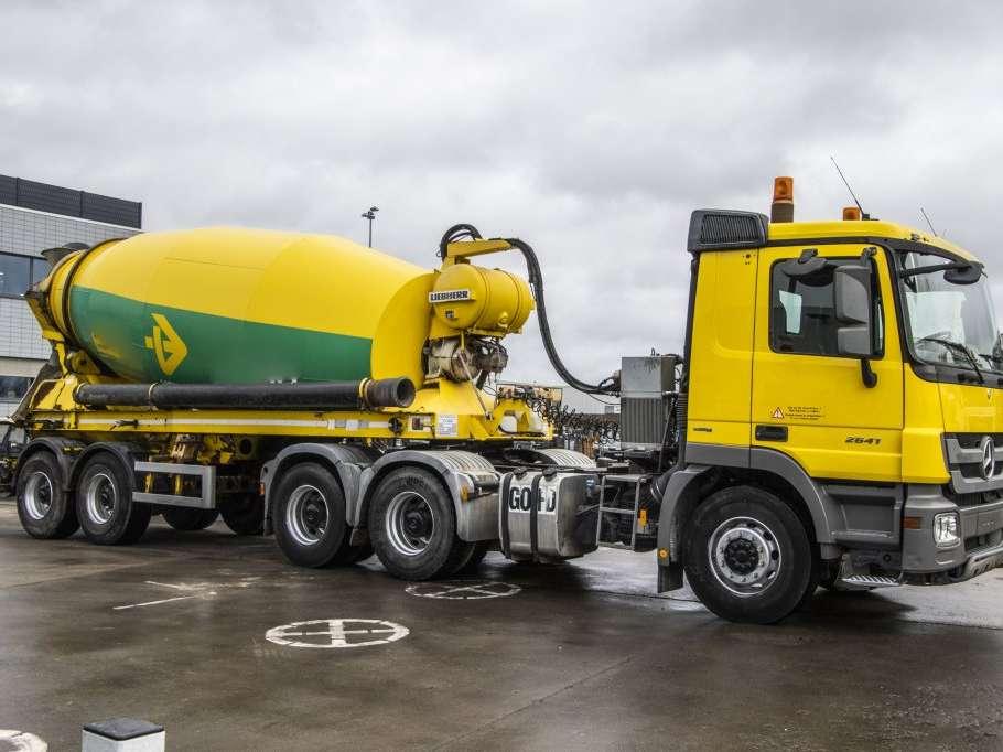 Liebherr LIEBHERR BETON MIXER/MALAXEUR/MISCHER-12M³ Foto 3