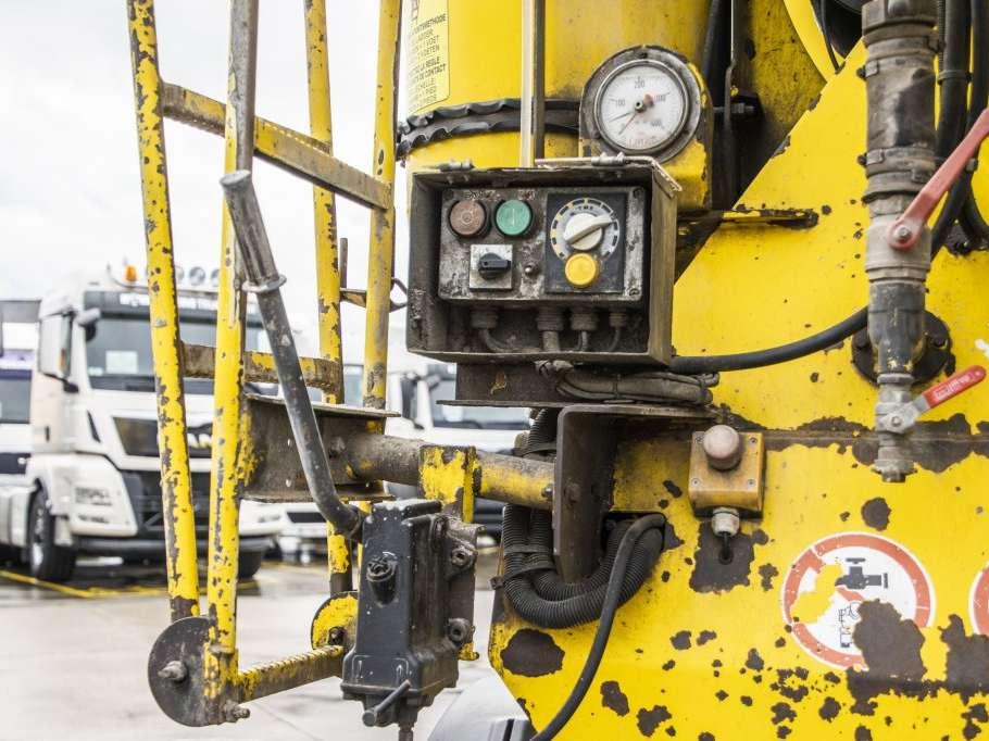 Liebherr LIEBHERR BETON MIXER/MALAXEUR/MISCHER-12M³ Foto 7