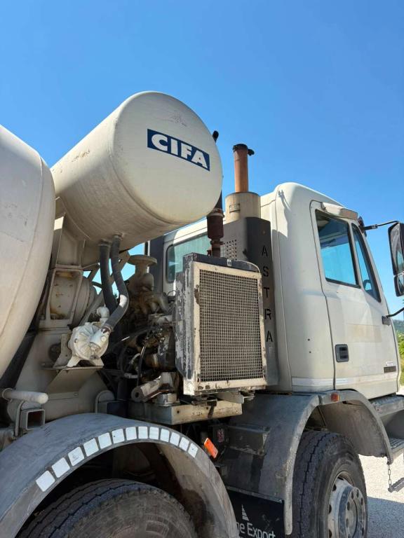 Astra HD7 84.45 4 assi 8x4 Foto 3