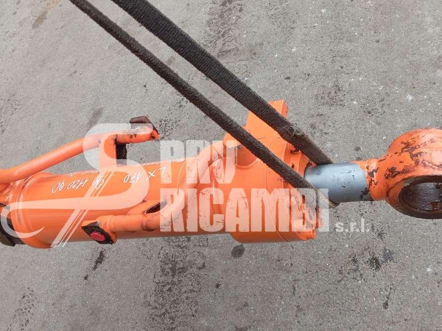 Pistone richiamo benna per Hitachi LX 170 Foto 2