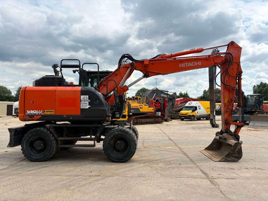 Hitachi ZX 140 W-6 (3 Pieces available) Foto 4