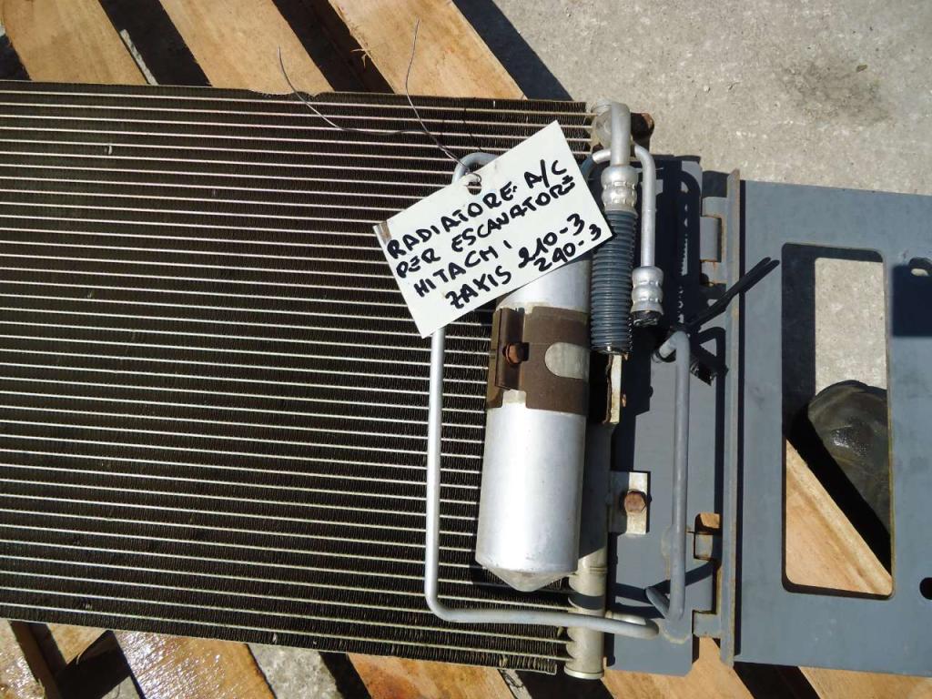 Radiatore aria condizionata per Hitachi ZX210.3 - ZX 240.3 Foto 2