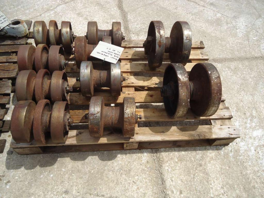Rulli inferiori per Takeuchi TL10V-2 Foto 3