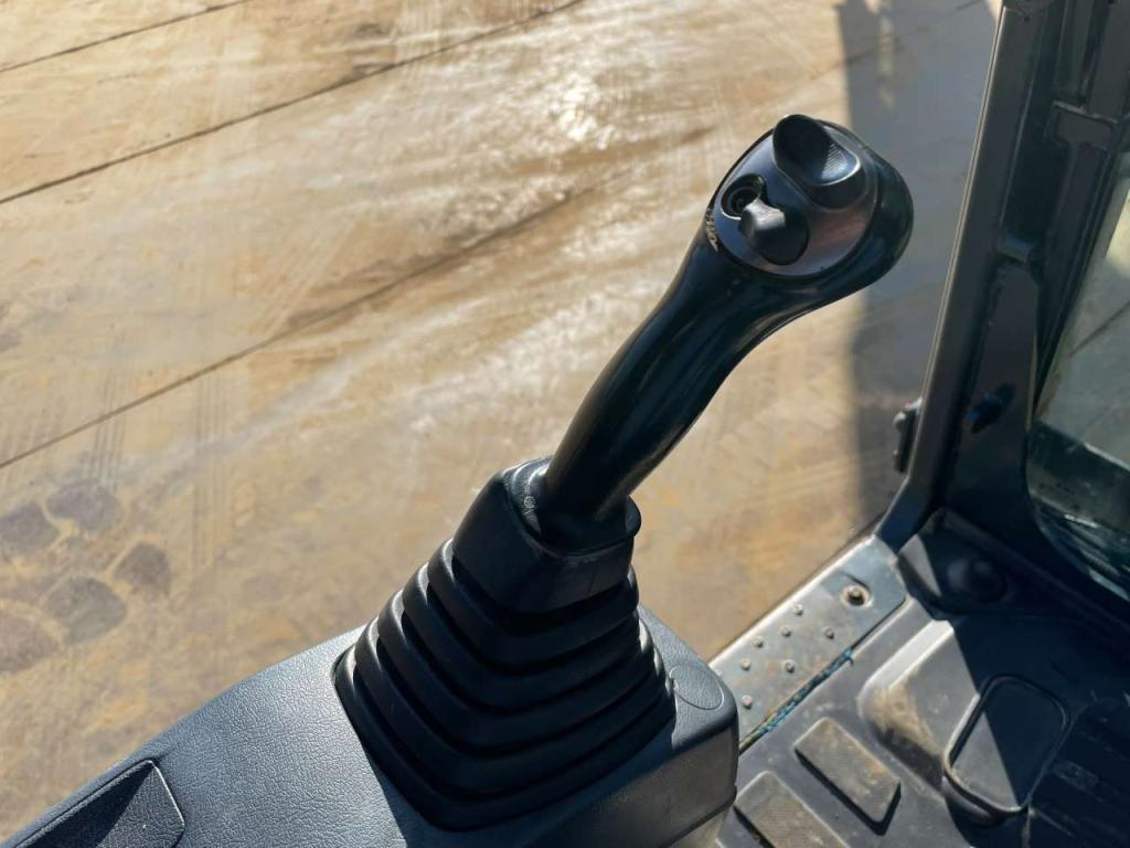 Hyundai HX220AL Foto 27