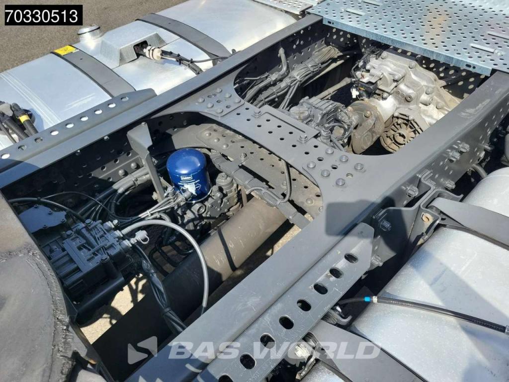 Mercedes-Benz Actros 1851 4X2 BigSpace 2x Tanks M.O.T. Foto 15