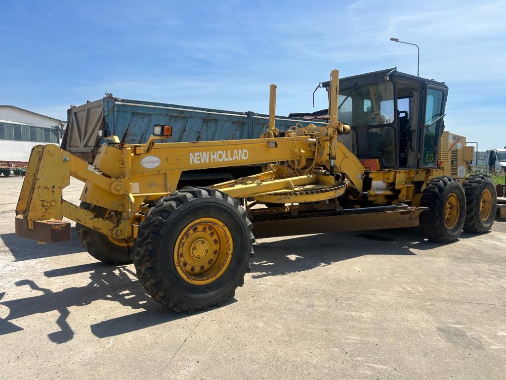 New Holland RG 140 Foto 1