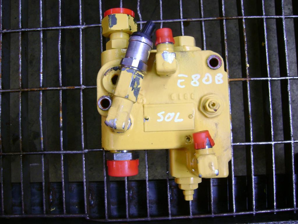 Valvola anticaduta braccio (blocco) per New Holland E 80 B Foto 1
