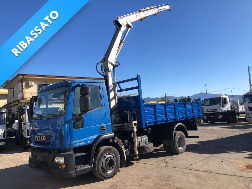 Iveco EUROCARGO 150E25P Foto 1