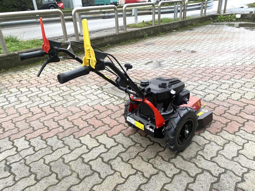 Tekna TR 70 HONDA - TESTINA 6 FILI - RUOTE MOTRICI PNEUMATICHE Foto 5
